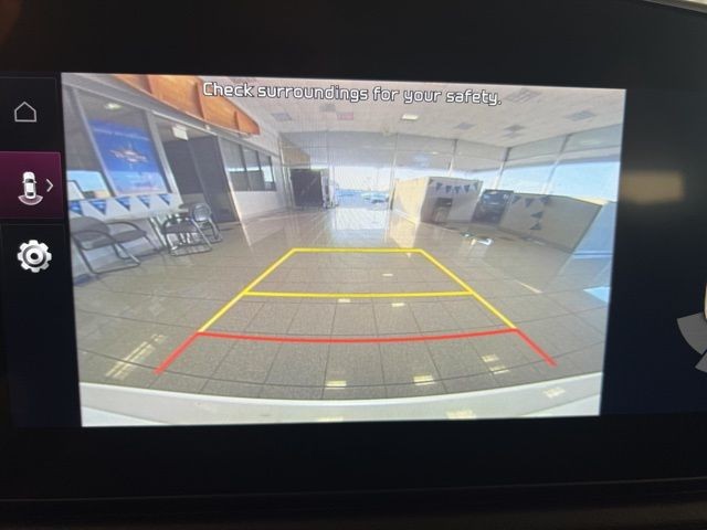 Kia Niro Vehicle Full-screen Gallery Image 26