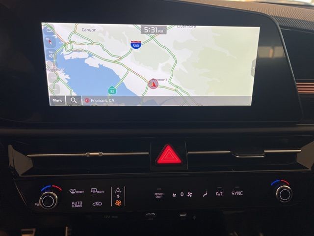 Kia Niro Vehicle Full-screen Gallery Image 27