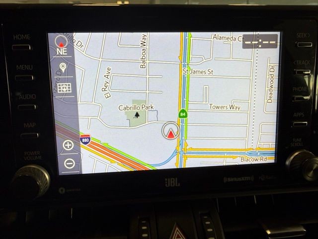 Toyota RAV4 Hybrid Vehicle Full-screen Gallery Image 14