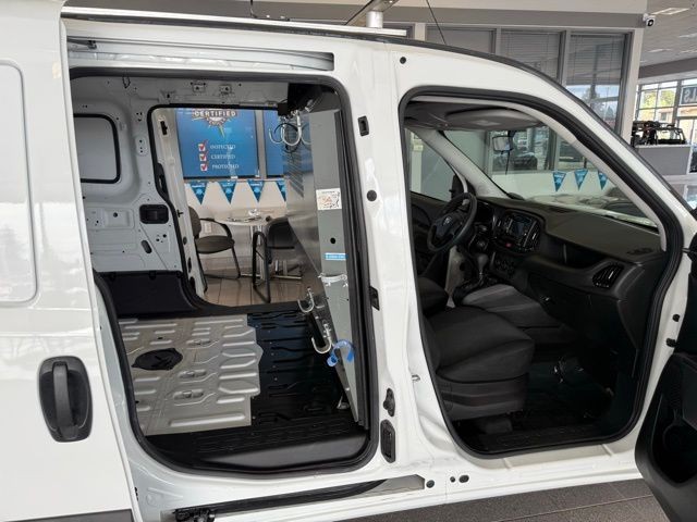 Ram ProMaster City Cargo Van Vehicle Full-screen Gallery Image 23