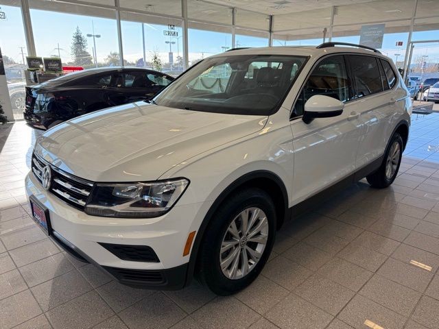 Volkswagen Tiguan Vehicle Full-screen Gallery Image 06