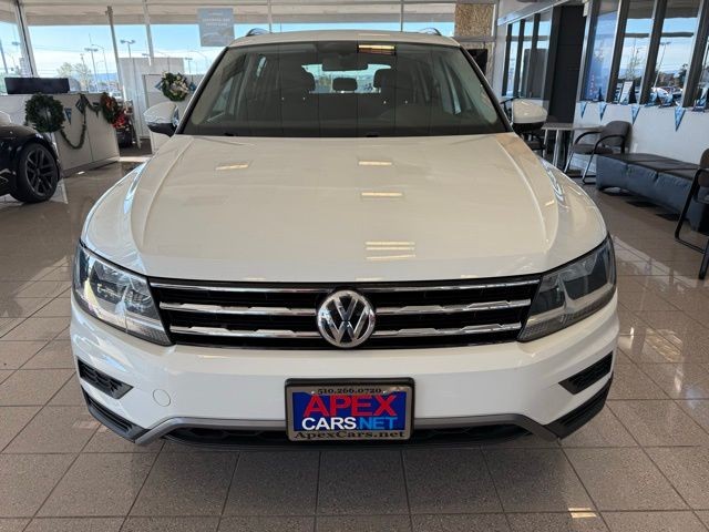 Volkswagen Tiguan Vehicle Full-screen Gallery Image 07