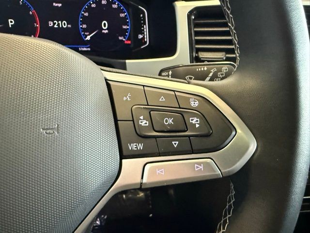 Volkswagen Atlas Vehicle Full-screen Gallery Image 17