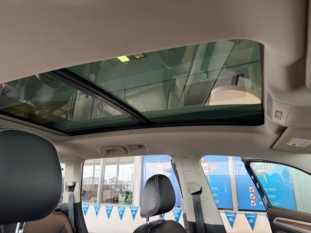 Volkswagen Atlas Vehicle Full-screen Gallery Image 27