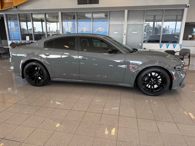 Dodge Charger Vehicle Full-screen Gallery Image 02