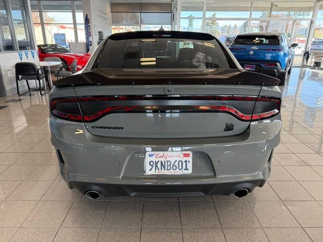 Dodge Charger Vehicle Full-screen Gallery Image 04