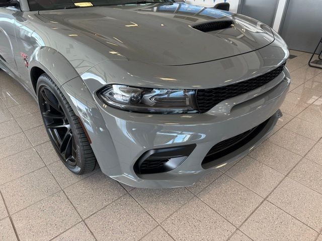 Dodge Charger Vehicle Full-screen Gallery Image 09