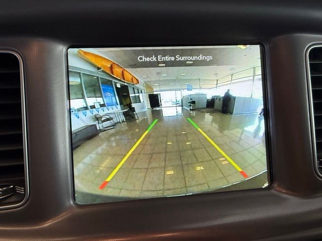 Dodge Charger Vehicle Full-screen Gallery Image 15