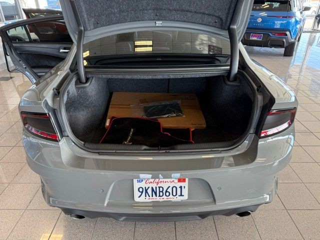 Dodge Charger Vehicle Full-screen Gallery Image 22