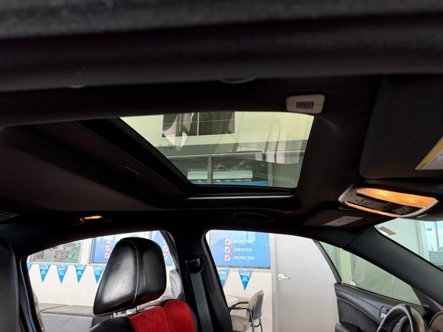 Dodge Charger Vehicle Full-screen Gallery Image 27