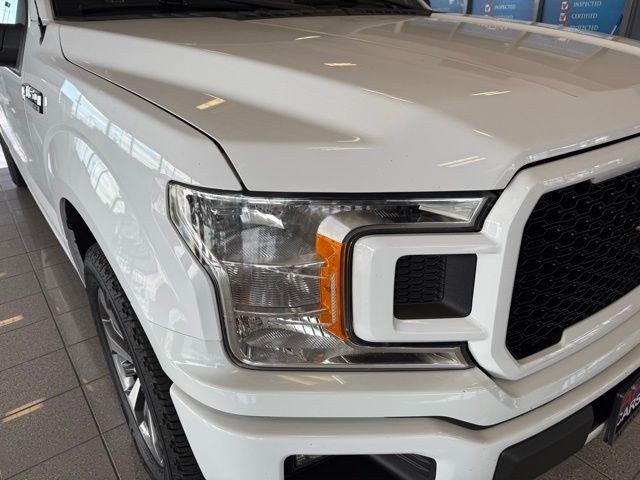 Ford F-150 Vehicle Full-screen Gallery Image 10