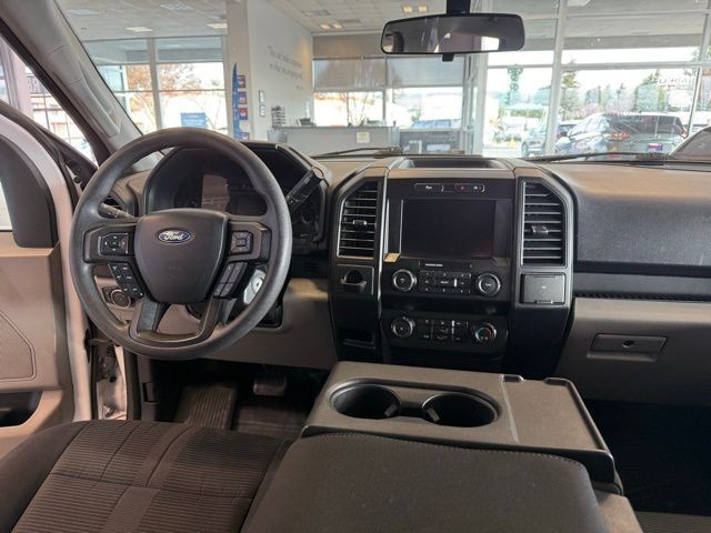 Ford F-150 Vehicle Full-screen Gallery Image 23