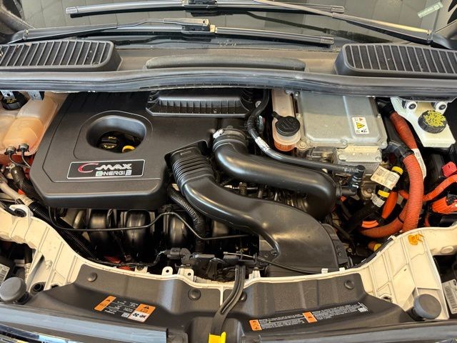 Ford C-Max Energi Vehicle Full-screen Gallery Image 28