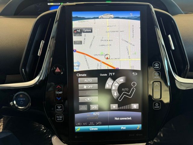 Toyota Prius Prime Vehicle Full-screen Gallery Image 14