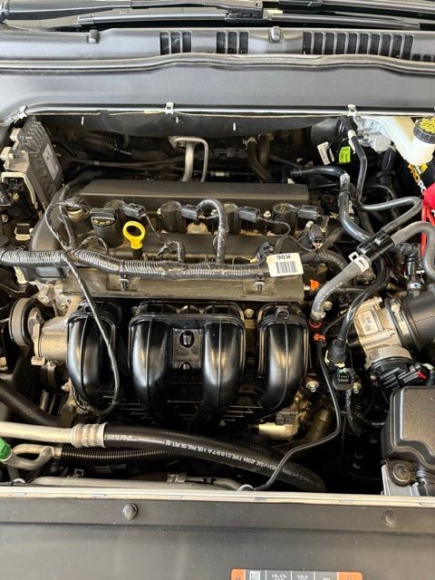 Ford Fusion Vehicle Full-screen Gallery Image 28