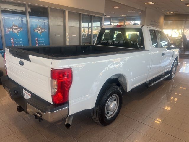 Ford Super Duty F-250 SRW Vehicle Full-screen Gallery Image 05