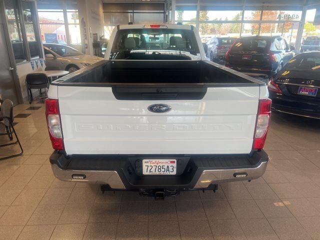 Ford Super Duty F-250 SRW Vehicle Full-screen Gallery Image 08