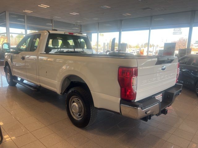 Ford Super Duty F-250 SRW Vehicle Full-screen Gallery Image 10