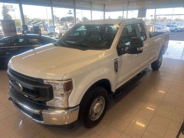 Ford Super Duty F-250 SRW Vehicle Full-screen Gallery Image 12