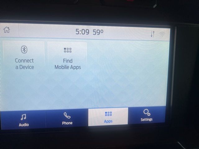 Ford Super Duty F-250 SRW Vehicle Full-screen Gallery Image 24