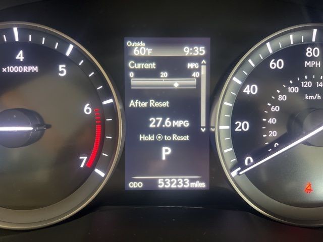 Lexus ES Vehicle Full-screen Gallery Image 25