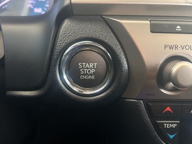 Lexus ES Vehicle Full-screen Gallery Image 33