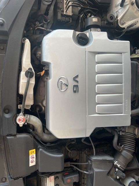 Lexus ES Vehicle Full-screen Gallery Image 38