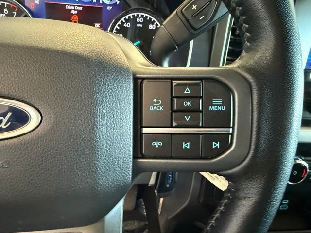 Ford F-150 Vehicle Full-screen Gallery Image 18