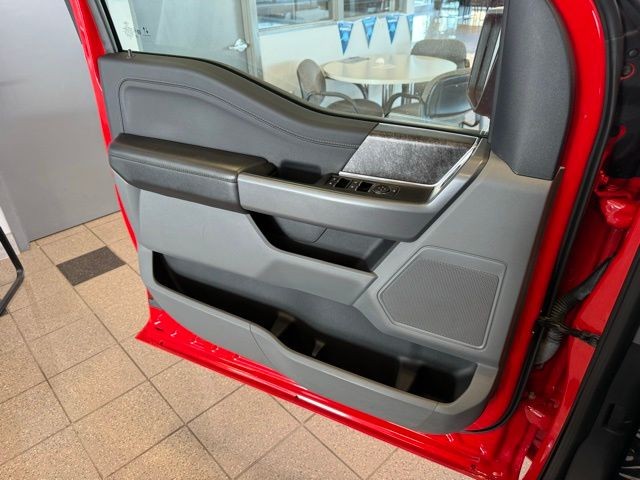 Ford F-150 Vehicle Full-screen Gallery Image 22