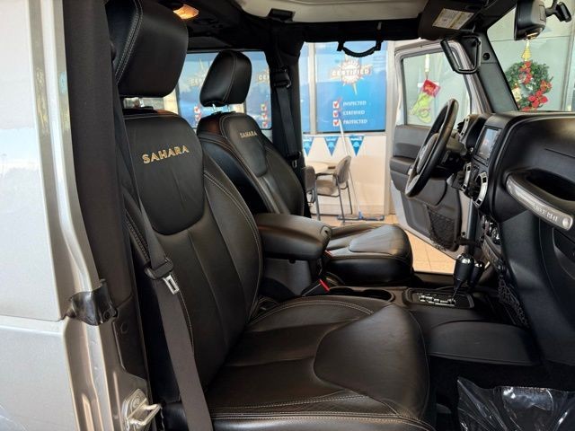 Jeep Wrangler Vehicle Full-screen Gallery Image 22