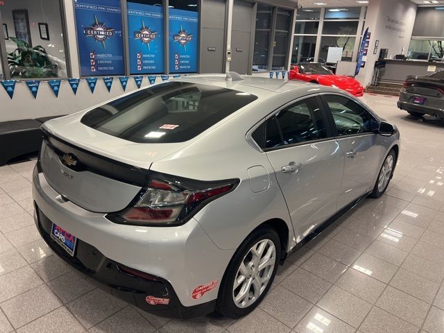 Chevrolet Volt Vehicle Full-screen Gallery Image 05