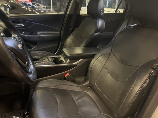 Chevrolet Volt Vehicle Full-screen Gallery Image 17