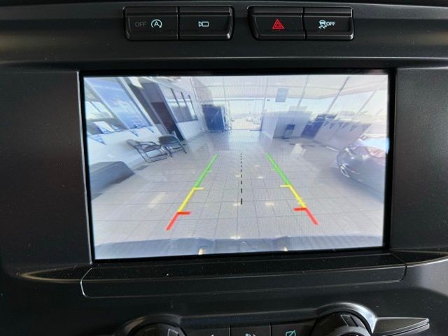 Ford F-150 Vehicle Full-screen Gallery Image 14