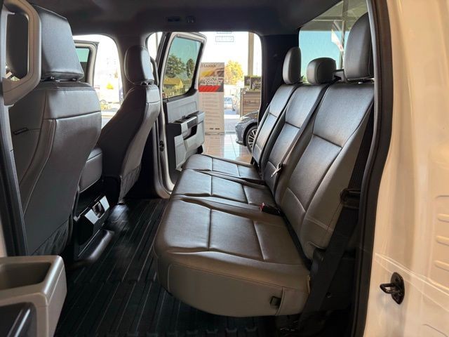 Ford F-150 Vehicle Full-screen Gallery Image 21