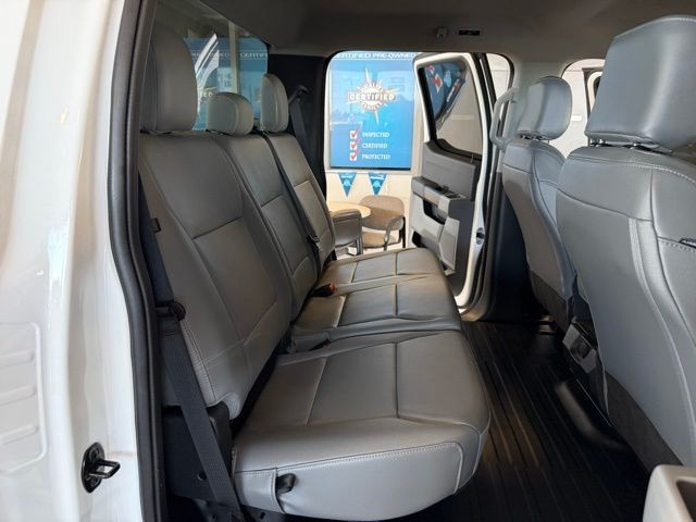 Ford F-150 Vehicle Full-screen Gallery Image 23