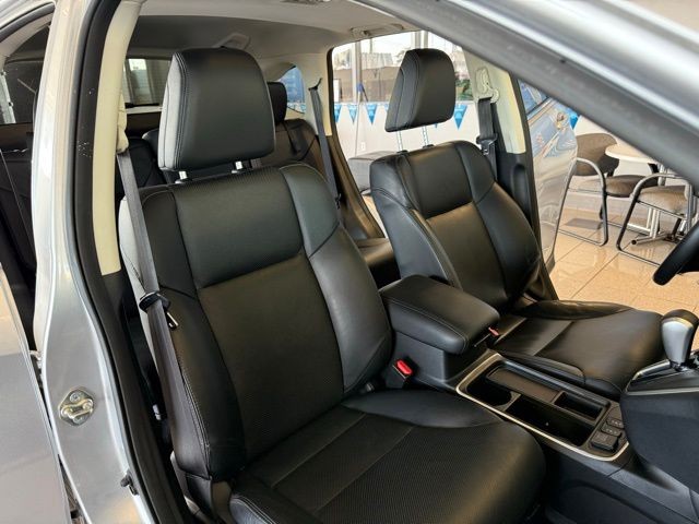 Honda CR-V Vehicle Full-screen Gallery Image 26