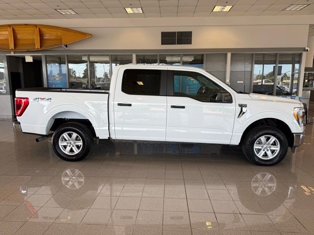 Ford F-150 Vehicle Full-screen Gallery Image 02