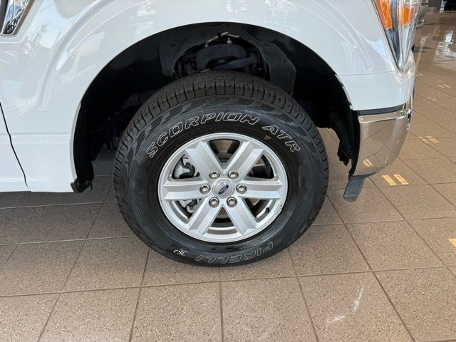 Ford F-150 Vehicle Full-screen Gallery Image 10