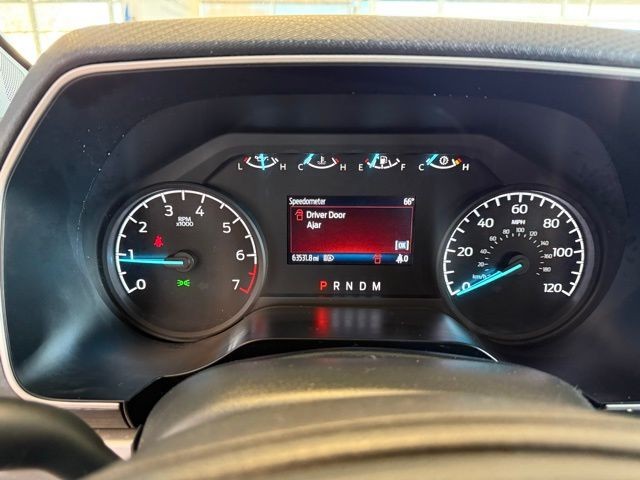 Ford F-150 Vehicle Full-screen Gallery Image 13