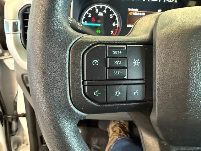 Ford F-150 Vehicle Full-screen Gallery Image 17