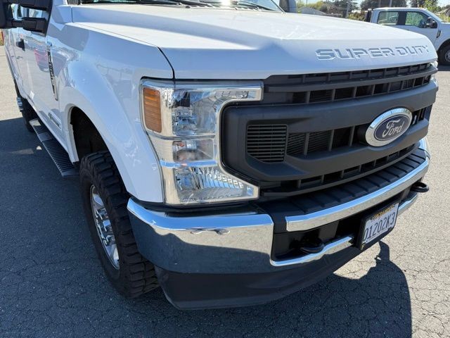 Ford F-350SD Vehicle Full-screen Gallery Image 09