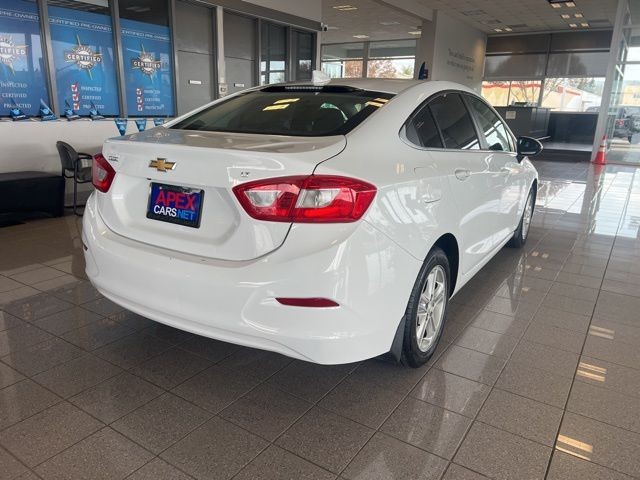 Chevrolet Cruze Vehicle Full-screen Gallery Image 04