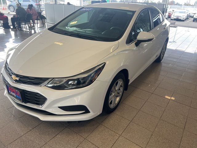 Chevrolet Cruze Vehicle Full-screen Gallery Image 10