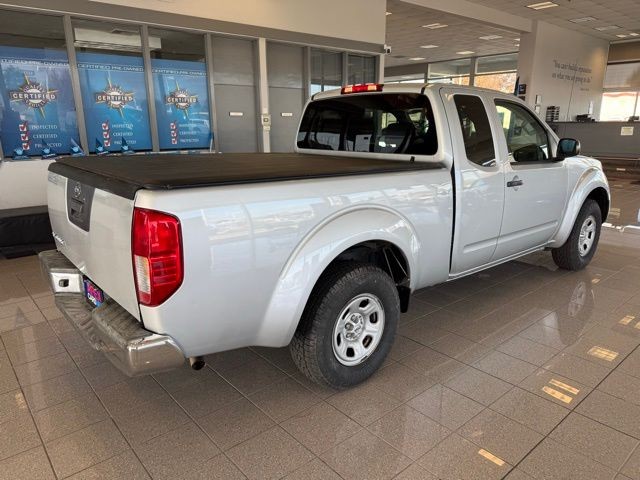 Nissan Frontier Vehicle Full-screen Gallery Image 03