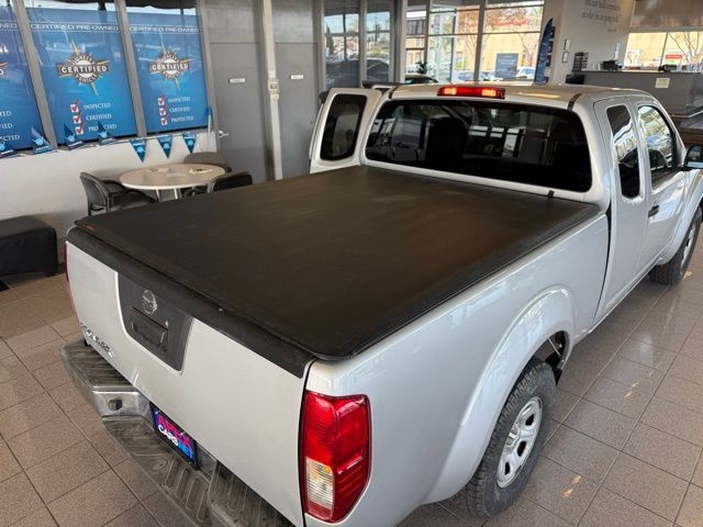 Nissan Frontier Vehicle Full-screen Gallery Image 21