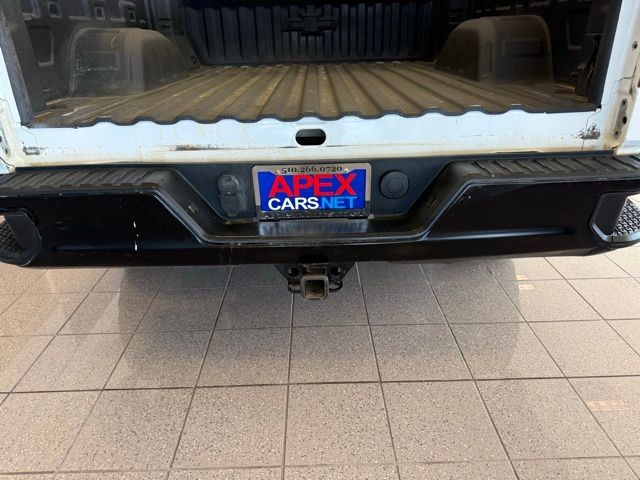 Chevrolet Silverado 1500 Vehicle Full-screen Gallery Image 05