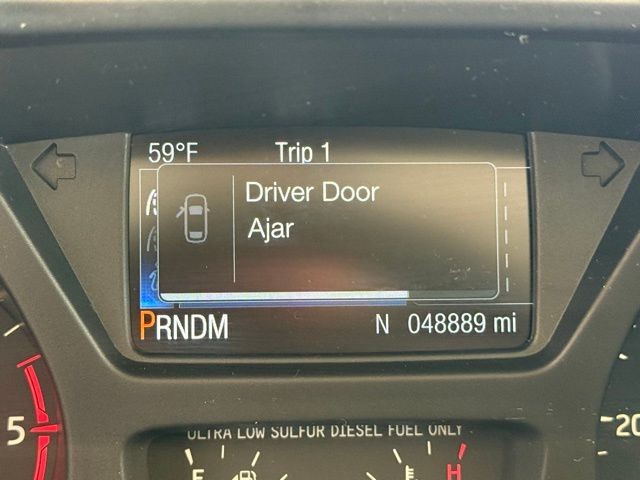 Ford Transit-250 Vehicle Full-screen Gallery Image 11