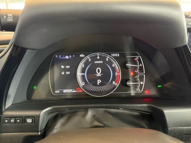 Lexus ES Vehicle Full-screen Gallery Image 13