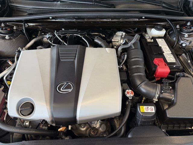 Lexus ES Vehicle Full-screen Gallery Image 29