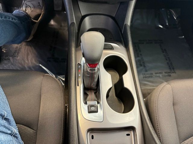 Chevrolet Malibu Vehicle Full-screen Gallery Image 16